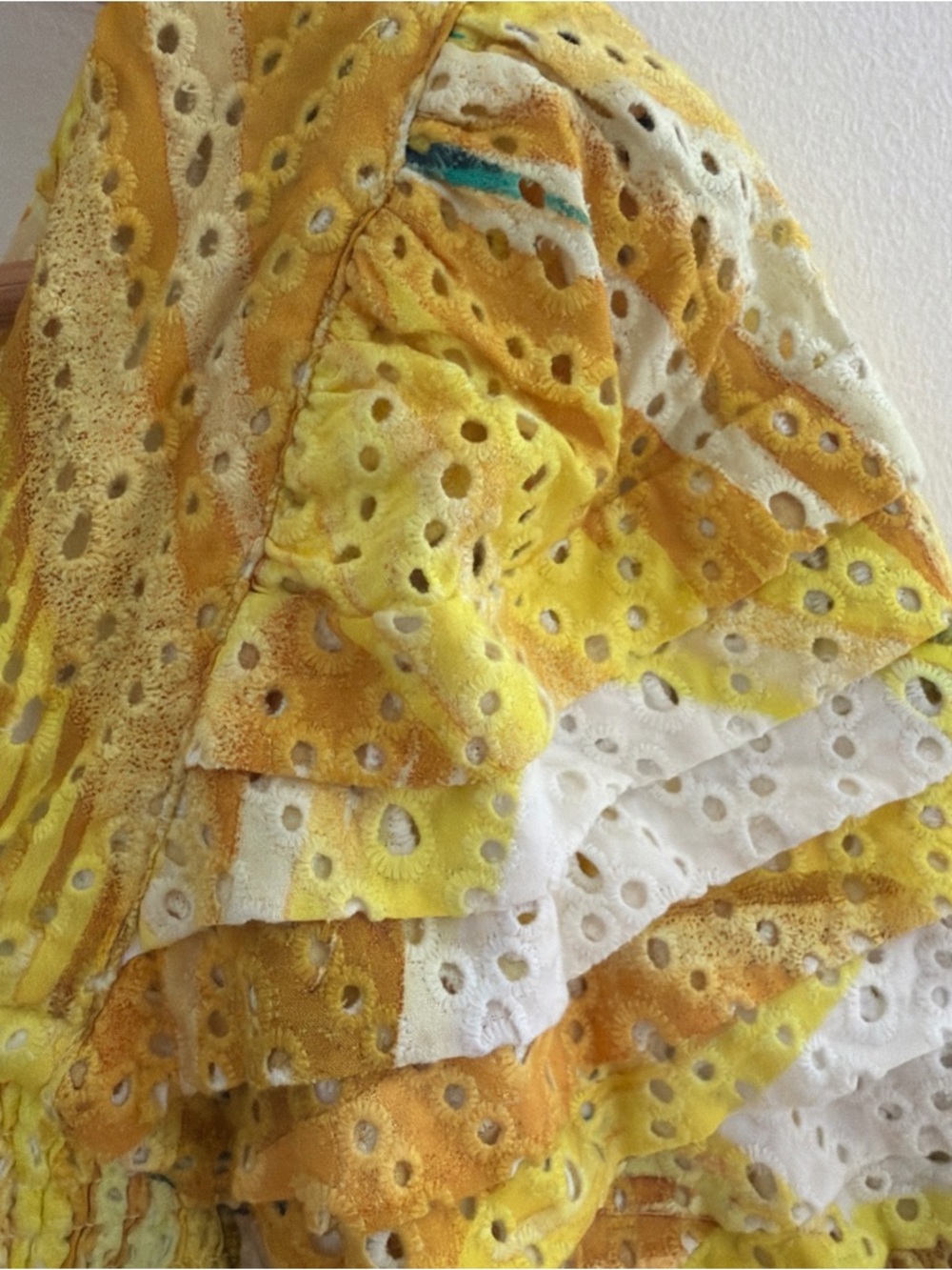 FARM RIO Azalea Yellow Floral Top XS Eyelet Smocked Puff Sleeve Tiered - Picture 8 of 9